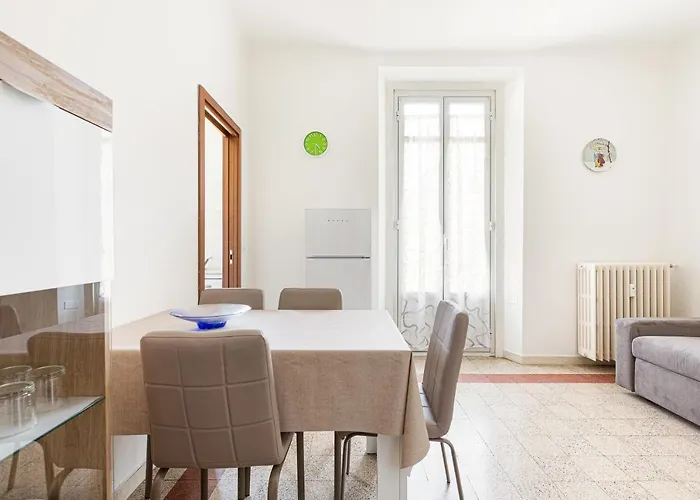 Guesthost - Ca' Granda M5 Bright Apartment *