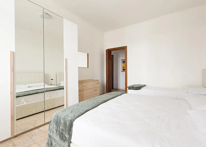 Guesthost - Ca' Granda M5 Bright Apartment *